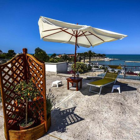 Bed and Breakfast Golden Bay Trani Exteriér fotografie