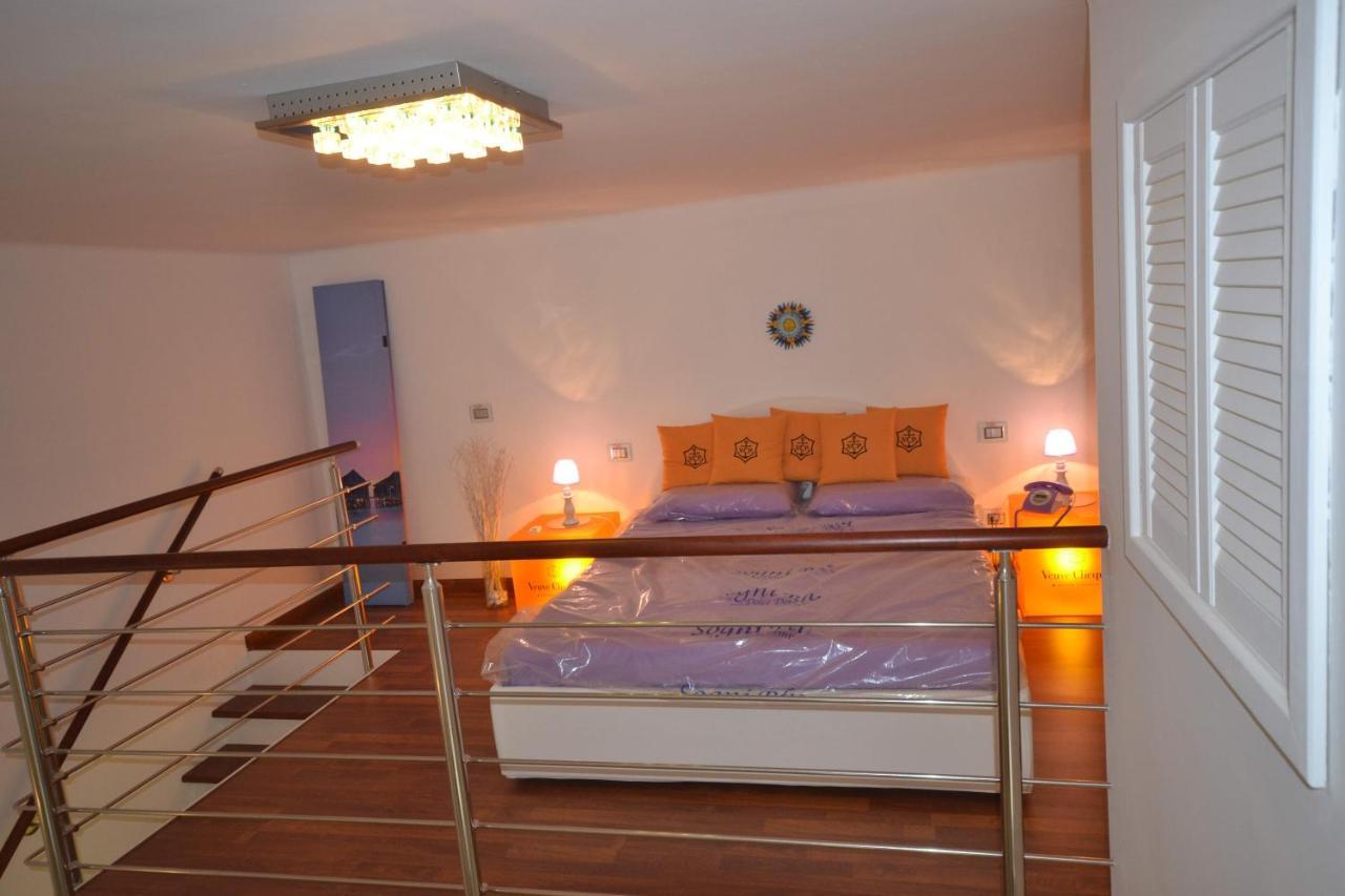 Bed and Breakfast Golden Bay Trani Exteriér fotografie